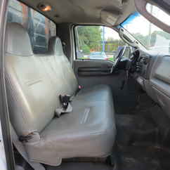 2005 Ford F550 Regular Cab Flatbed XL