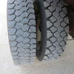 2005 Ford F550 Regular Cab Flatbed XL