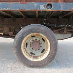2005 Ford F550 Regular Cab Flatbed XL