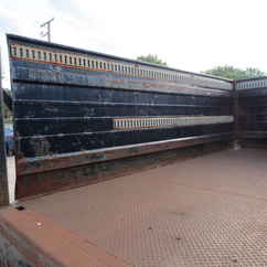 2005 Ford F550 Regular Cab Flatbed XL
