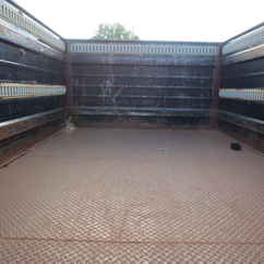 2005 Ford F550 Regular Cab Flatbed XL