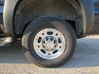 2006 Chevy 2500 Suburban   LS