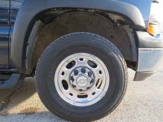 2006 Chevy 2500 Suburban   LS