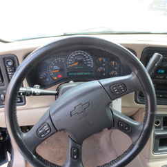 2005 Chevy 2500 Suburban   LS