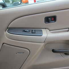 2005 Chevy 2500 Suburban   LS