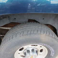 2005 Chevy 2500 Suburban   LS