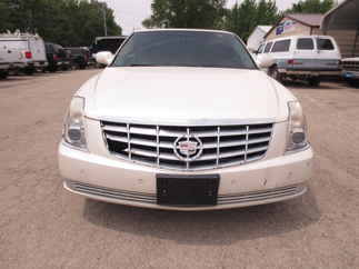 2011 Cadillac DTS 4 Door Sedan   DTS