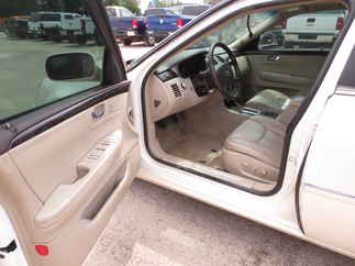 2011 Cadillac DTS 4 Door Sedan   DTS