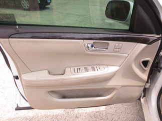 2011 Cadillac DTS 4 Door Sedan   DTS