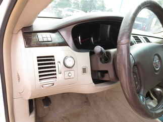 2011 Cadillac DTS 4 Door Sedan   DTS