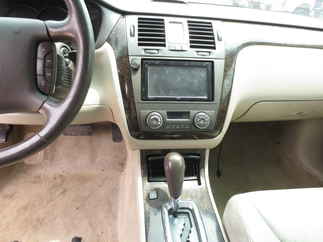 2011 Cadillac DTS 4 Door Sedan   DTS