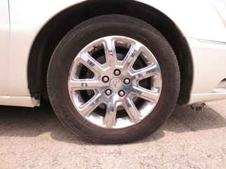2011 Cadillac DTS 4 Door Sedan   DTS