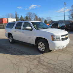 2014 Chevy 1500 Suburban   LT