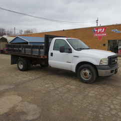 2007 Ford F350 Regular Cab Flatbed XL