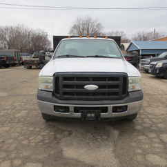 2007 Ford F350 Regular Cab Flatbed XL