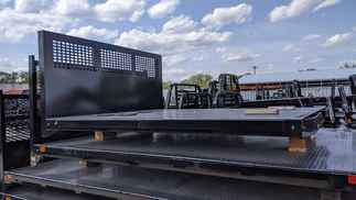 New CM 9 x 101 PL Flatbed Truck Bed