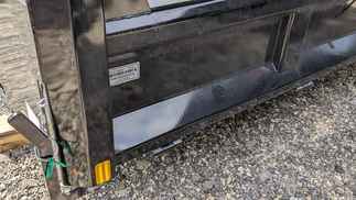 New CM 11 x 97 DP Flatbed Truck Bed